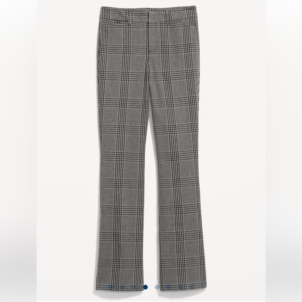 Old Navy - High Wasted Pixie Flares - Size 6